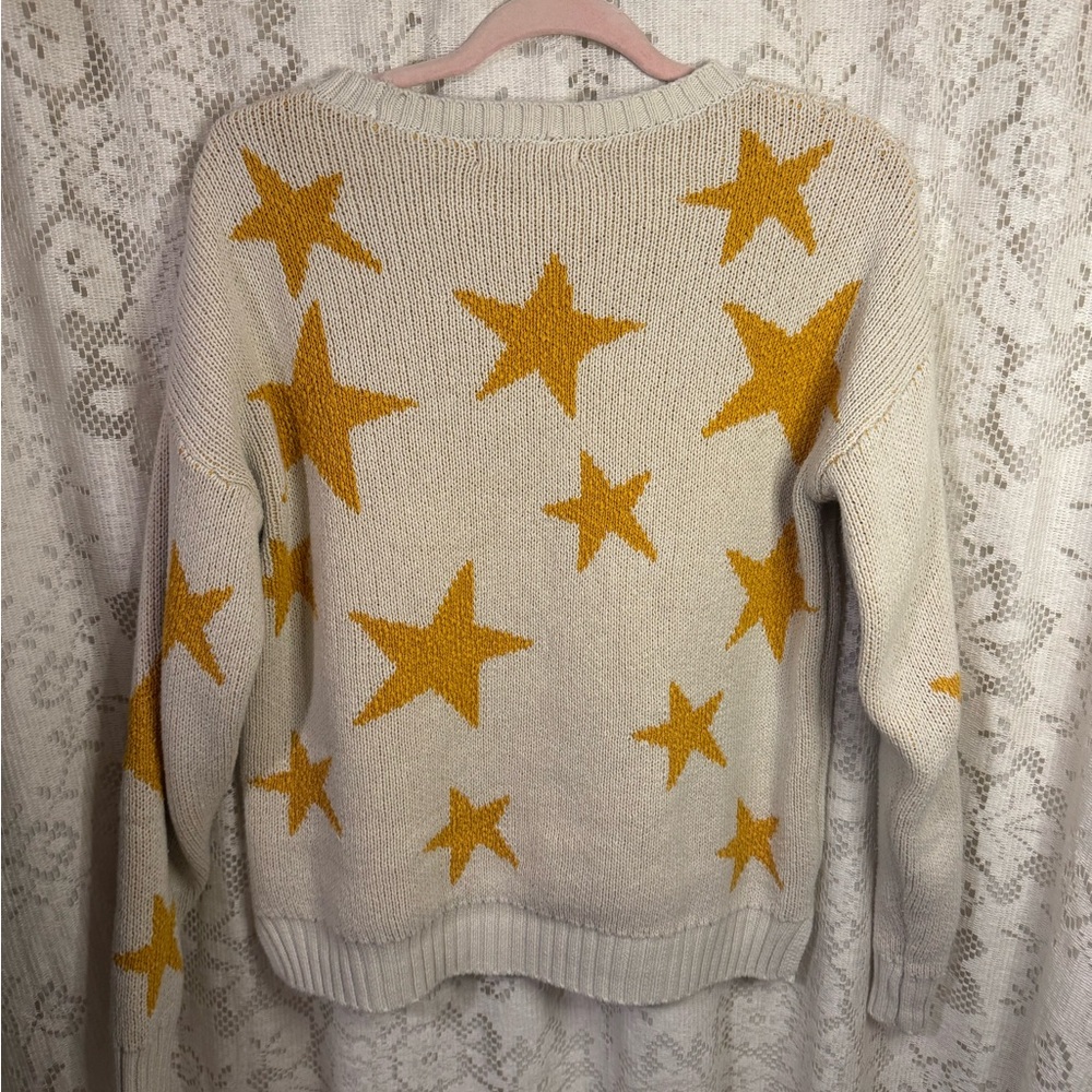 Star Sweater - Picture 11 of 11